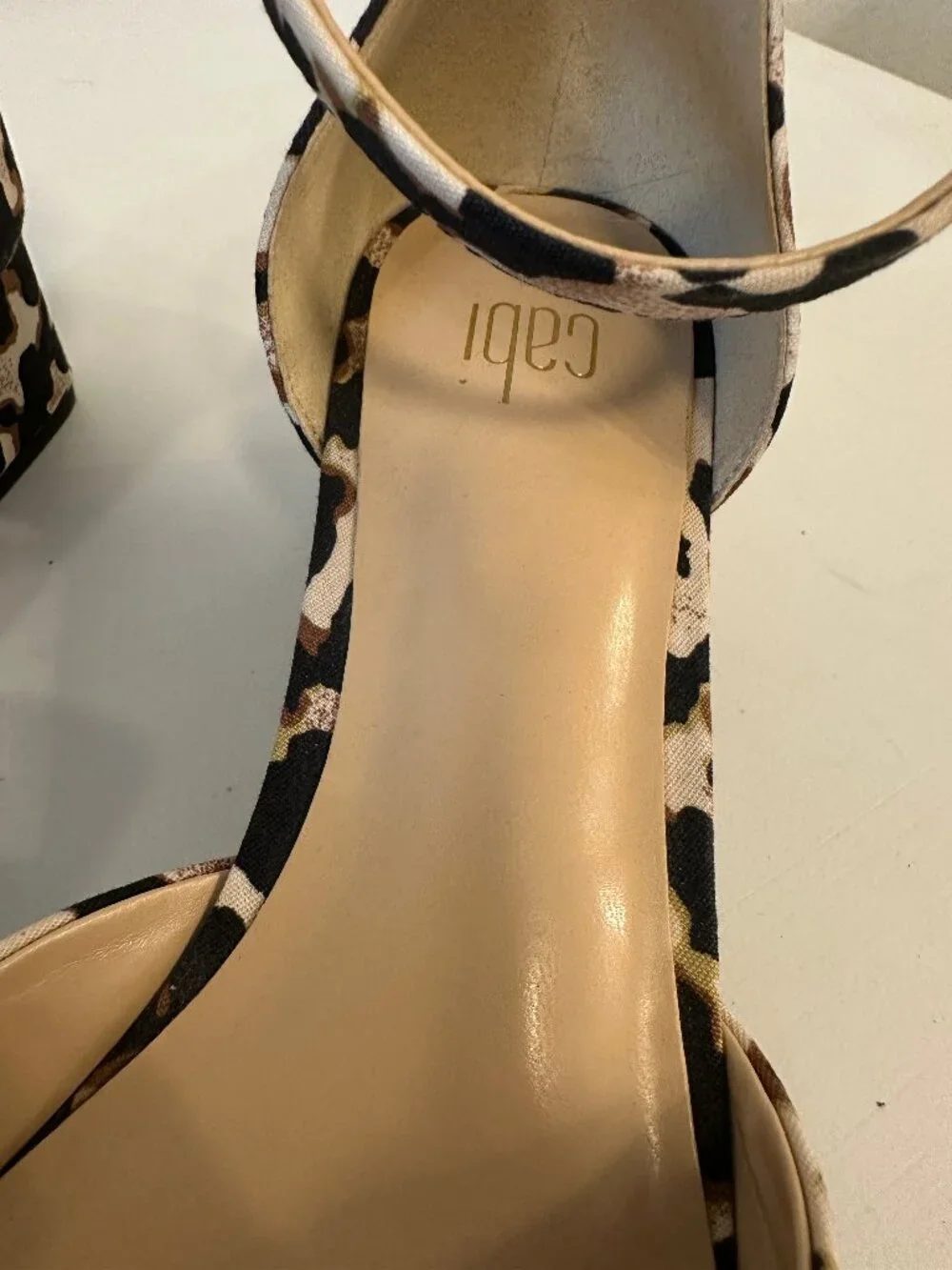 Cabi Women's Leopard Print Ankle Strap Block Heel Pumps Size 8.5 #6020